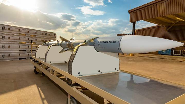 Fuerza Aérea de Estados Unidos logra el disparo más largo del misil aire