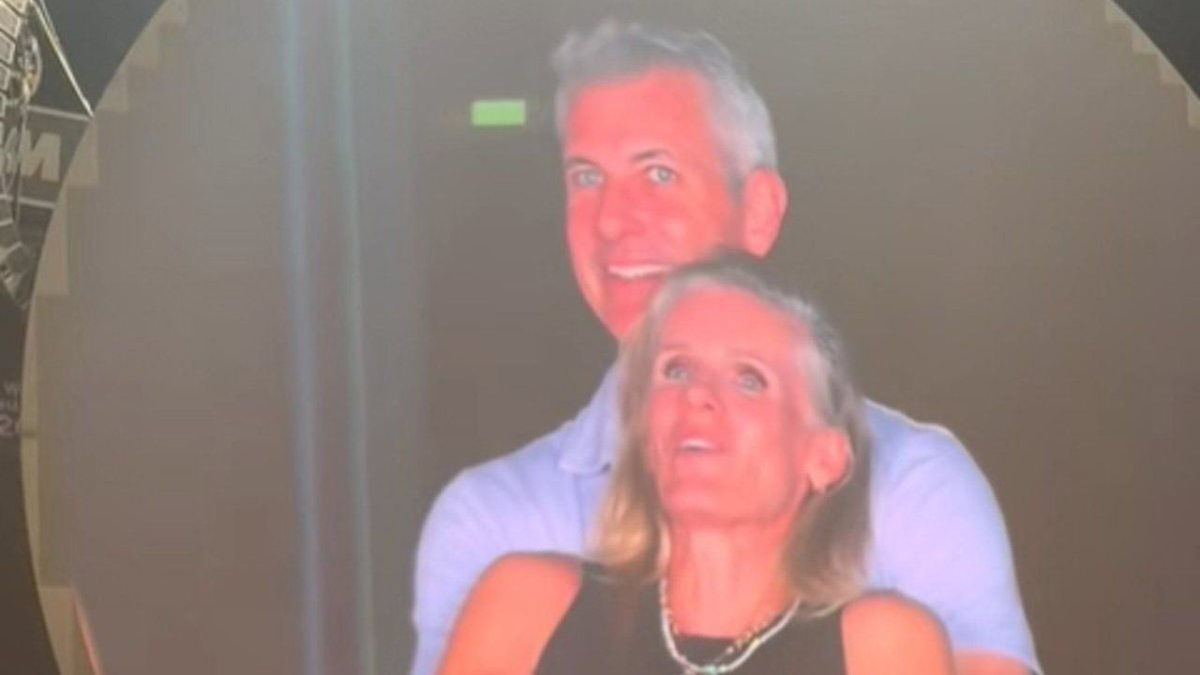 Del show al juzgado: la Kiss Cam de Coldplay terminó en divorcio