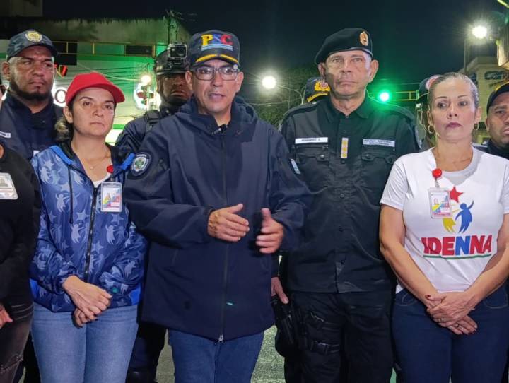 Idenna garantiza seguridad de la niñez en operativo nocturno