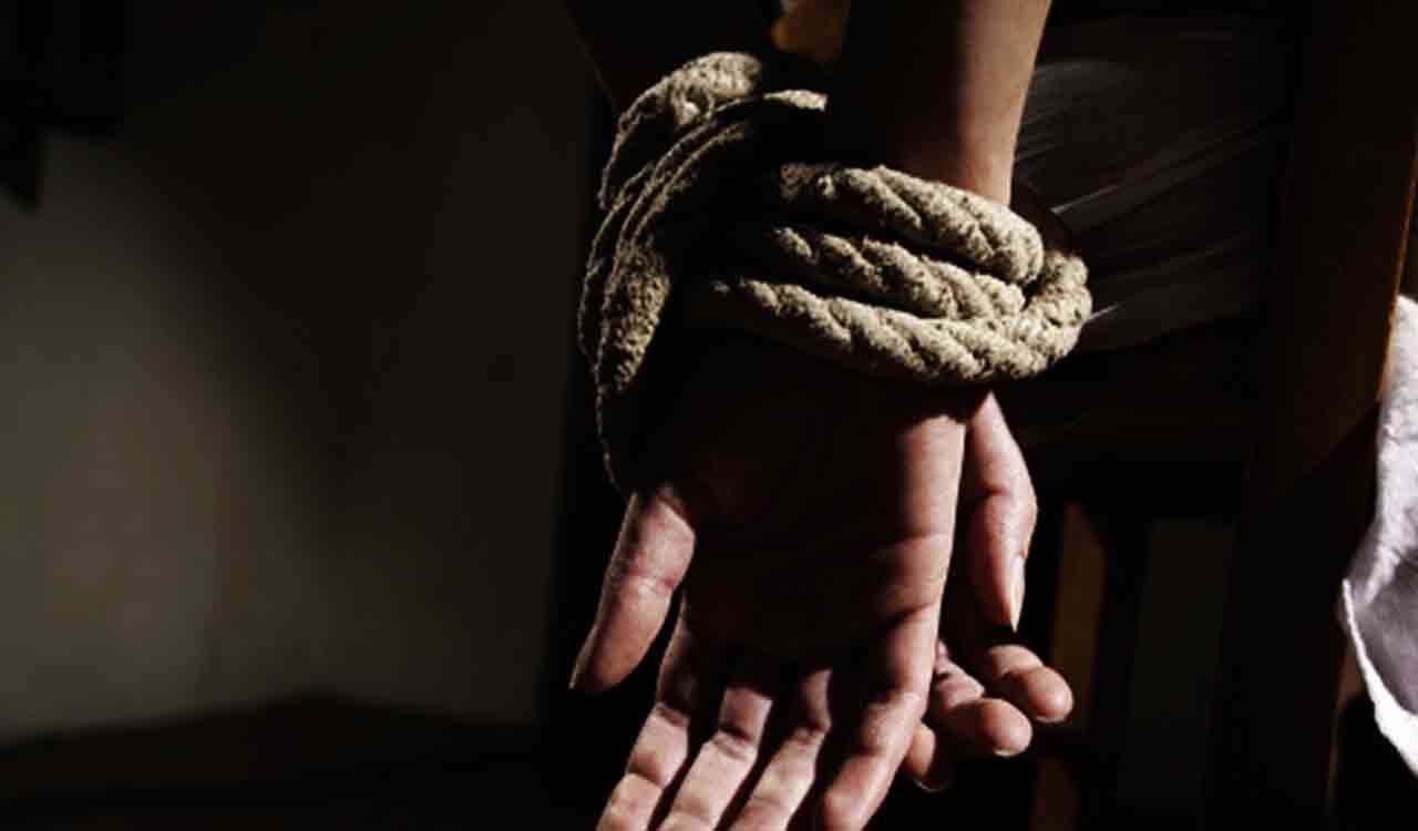 Crime brief: Hyderabad woman abducted by kin; Traffic Inspector assaulted
