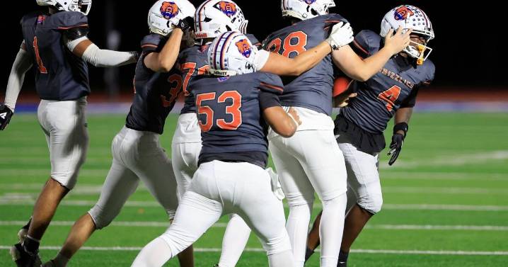 'It was crazy.' Landon Manco's late FG lifts North Point to 51