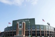 NFL holds moment of silence for Charlie Kirk before Commanders