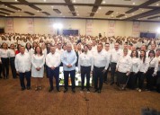 Se reúnen líderes sindicales con dirigente nacional de los maestros
