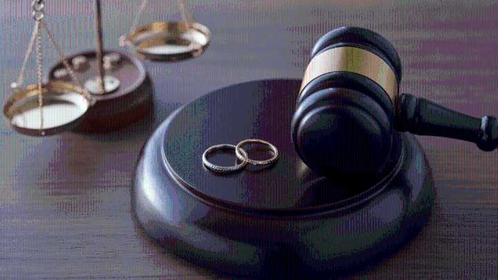 Chinese woman spends Rs 3.72 crore on lover’s divorce, demands refund after breakup