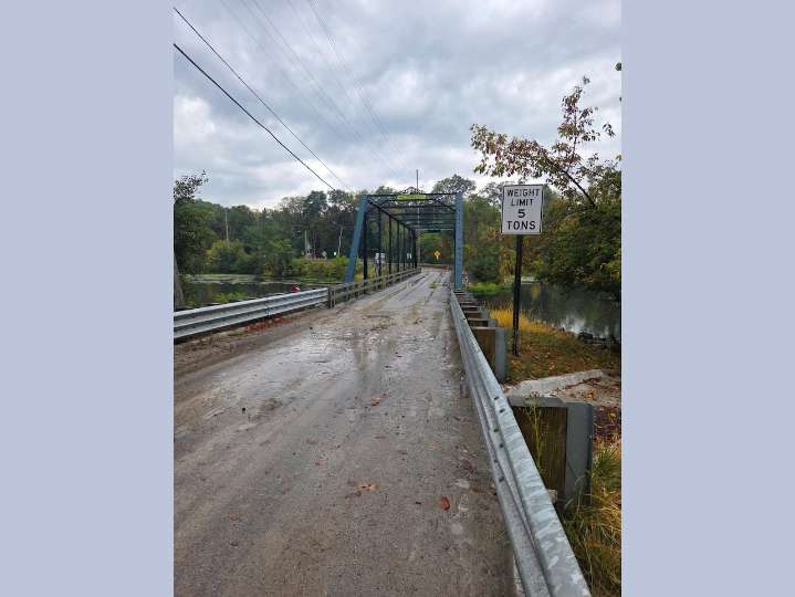 Bridge over Huron River reopens near Ann Arbor with new weight limit