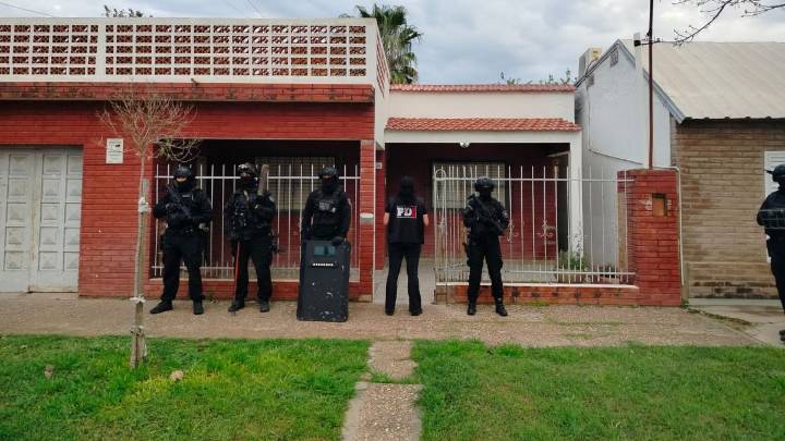 Se define el destino del camillero detenido por estafar a sus parejas con deudas millonarias