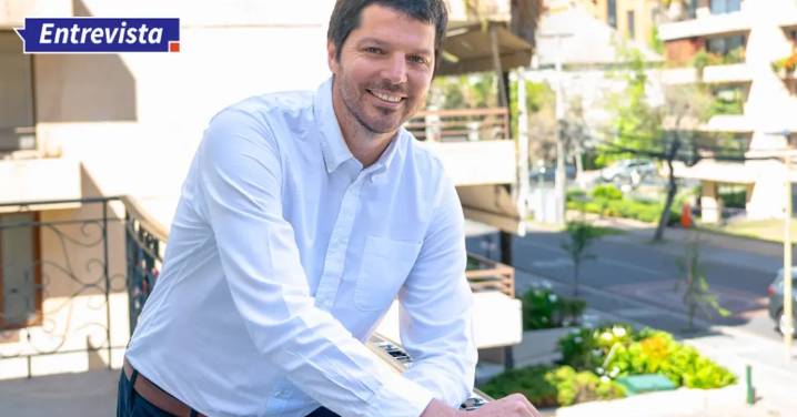 Diego Riveaux, equipo de cambio climático de Matthei: "Tiene el programa medioambiental más consolidado de todos los candidatos"