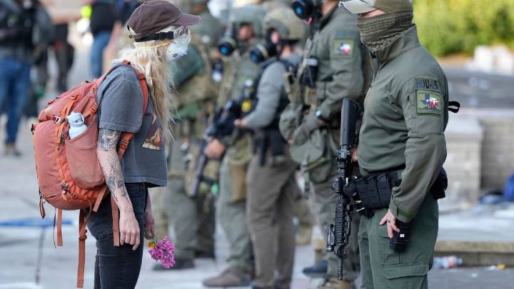 Trump dice que enviará tropas a Portland, Oregon, en nuevo despliegue militar en una ciudad de EEUU