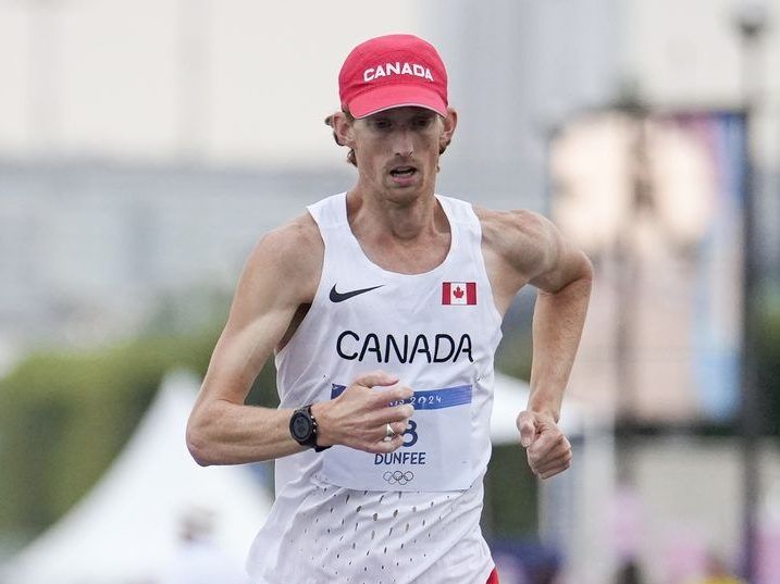 Evan Dunfee wins gold in 35K race walk at athletics worlds
