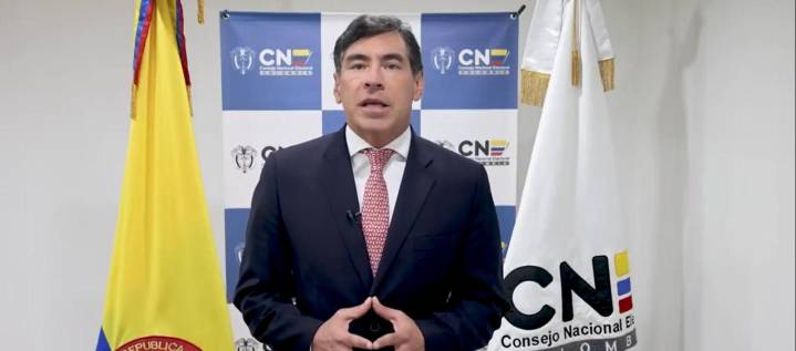 CNE no pudo votar ponencia sancionatoria a campaña de Petro: recusan a magistrado