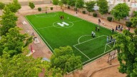 Inauguran cancha de futbol con pasto sintético en Villa Merlot