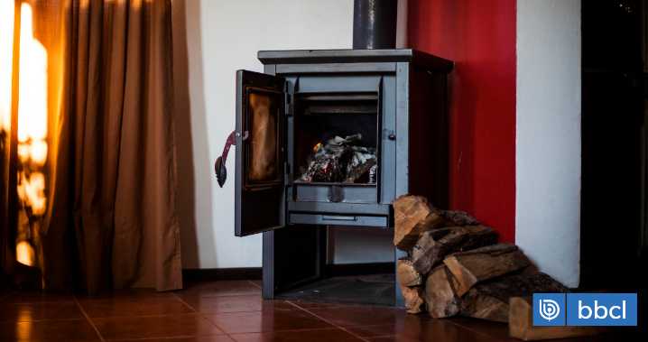 Postulación está por cerrar: así puedes cambiar tu estufa a leña por una a pellet o aire acondicionado
