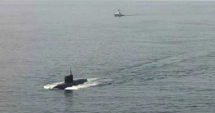 Russian nuclear submarine surfaces close to UK territory in 'explosive hazard'