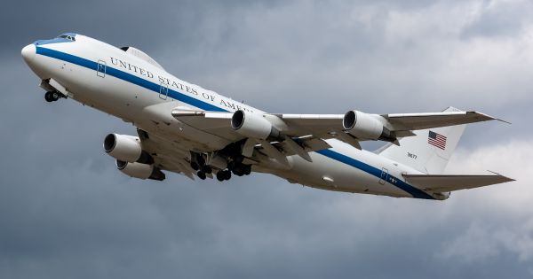 Tiembla Oriente | Estados Unidos prepara a su nuevo avión indestructible: está listo para el "juicio final" y puede sobrevivir a un ataque nuclear