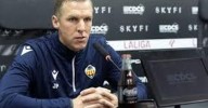 El primer entrenador destituido en Segunda División dura cinco jornadas