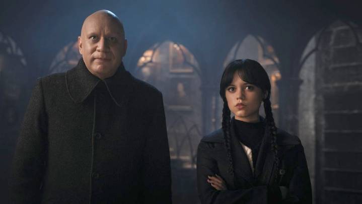 How Fred Armisen's Uncle Fester Returns in WEDNESDAY Season 2