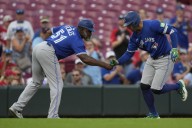 Blue Jays tie season-high with five homers in 13