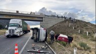 Aparatoso Choque Múltiple entre Dos Automóviles y un Tráiler en Carretera de Puebla