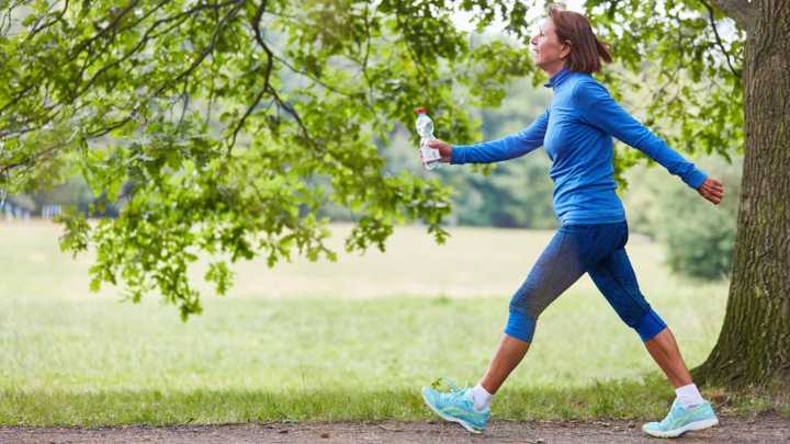 El entrenamiento para tener una vida fitness después de los 60 años: de qué se trata el método 6