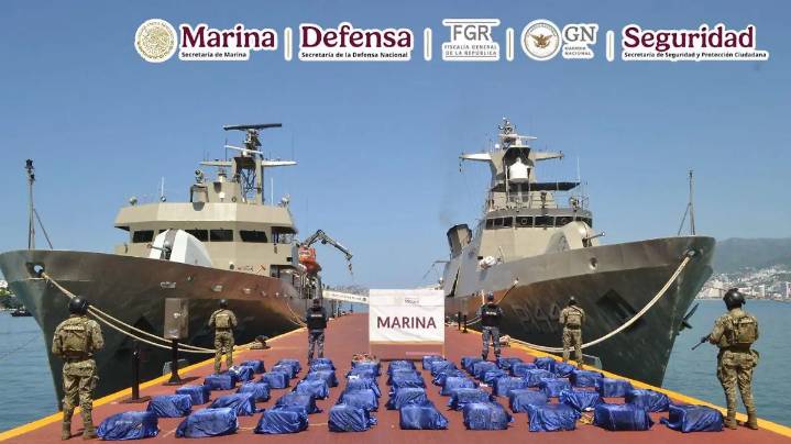 Aseguran 1.6 toneladas de cocaína frente a costas de Guerrero en operación marítima