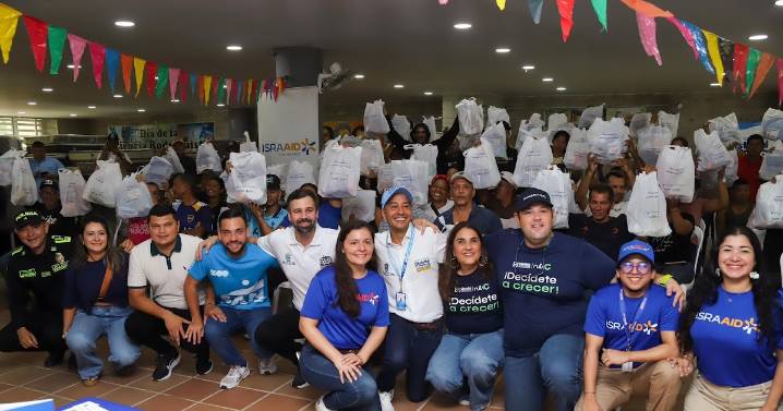 Alcaldía articula entrega de ayudas a más de 100 familias afectadas por las lluvias en Santa Marta