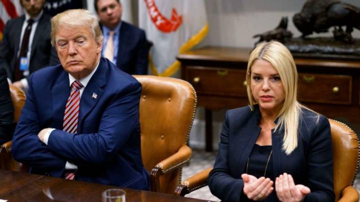 Trump pide acción legal contra Schiff, Comey y Letitia James por casos político