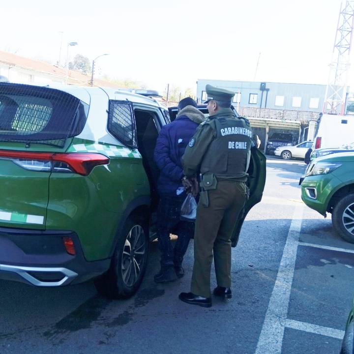 Ingresó a robar a una pizzería, pero lo pillaron.