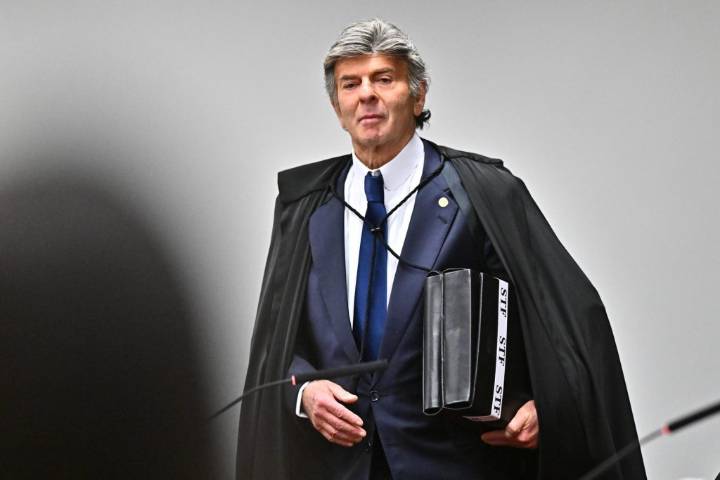 Tercer juez del caso Bolsonaro pide anular el proceso por «incompetencia»...