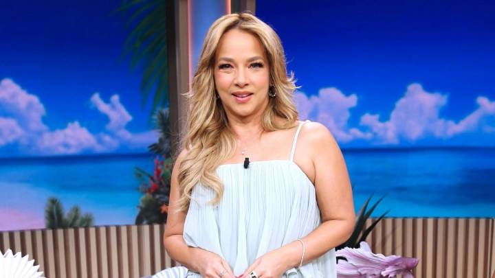 Adamari López recuerda tenso momento junto a la mamá de Toni Costa y ella responde en redes