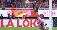 Nahuel Guzmán salva a Tigres con un penal atajado ante Chivas