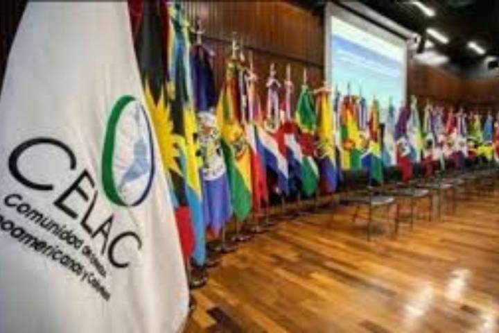 Celac pide mantener América Latina como una tierra de paz ante despliegue naval de EEUU