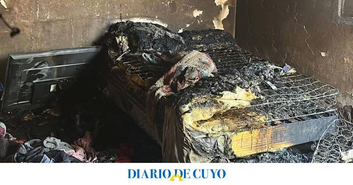 Es mamá soltera, tiene dos pequeños, uno con autismo: quedó en la calle por incendio y urge de ayuda