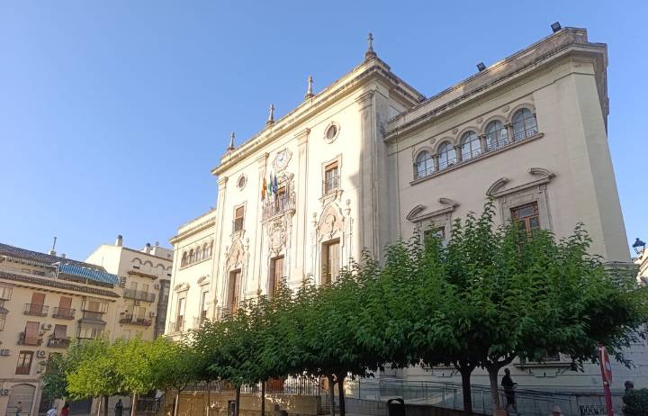El PP denuncia que la modificación del pago de la deuda municipal aumentará la carga financiera