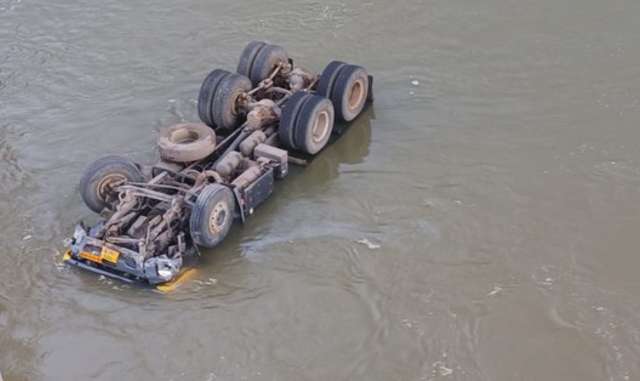 Truck Falls Off Bridge into IB River in Sundargarh; Rescue Ops On