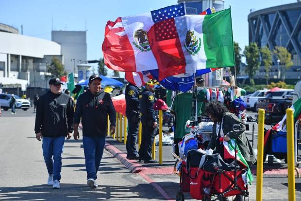 All celebration, no trepidation for fans at Mexico friendly match in Oakland