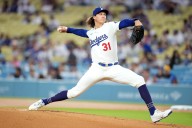Deadspin | Dodgers lose no-hit bid in ninth during win over Rockies