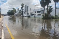 Huracán Lorena y remantes, causan cierre de vialidades en La Paz