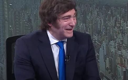 Milei: "el kirchnerismo quiere instalar que no puedo bajar al territorio porque la gente me odia"
