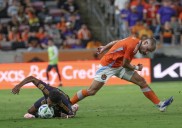 Deadspin | Playoff hopeful Dynamo allow late goal, settle for draw with Galaxy