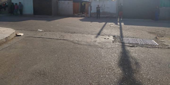 Tragedia en Mendoza: una moto chocó contra el muro y provocó un derrumbe que mató a una nena de 3 años