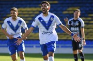 El héroe menos pensado. Vélez sufrió con Central Córdoba, pero dos cabezazos lo consagraron en la Supercopa Argentina