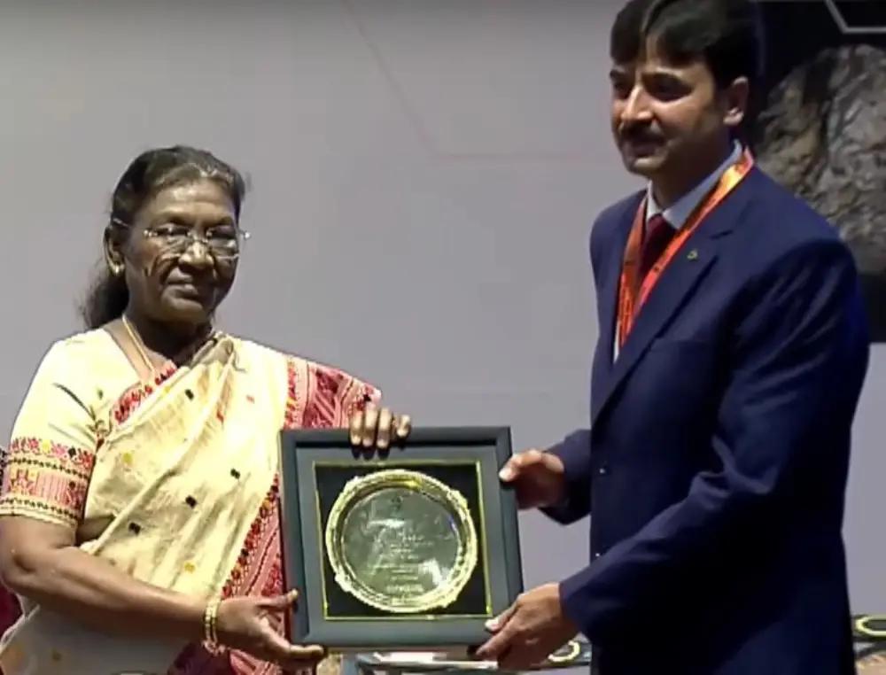 KU’s Prof Jeelani Conferred with National Geoscience Award