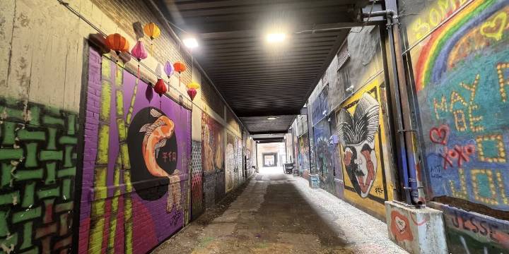 Artists beautify downtown Sioux City at the Alley Art Festival