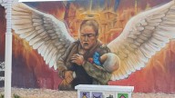 Rinden homenaje a “la abuelita heroína de Iztapalapa” con un mural en Playa del Carmen