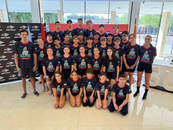 Jóvenes nadadores del Capri dejan su huella en Paraguay
