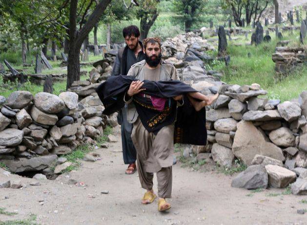 Over 800 dead and 2,800 injured after devastating Afghanistan earthquake