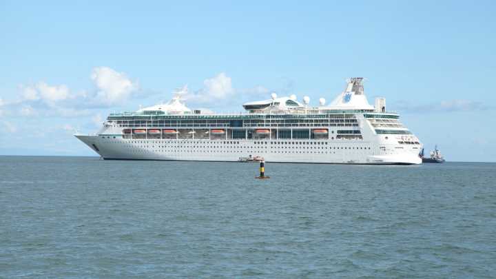 Royal Caribbean Vision Of The Seas Passengers From Baltimore Shaken Up Over Scary Encounter With Rogue Wave