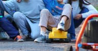 Cuatro hermanos buscan familias dispuestas a adoptarlos