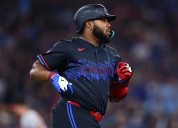 Blue Jays' pitching, timely hitting combine to stymie visiting Orioles