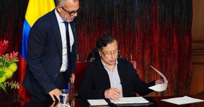 La Procuraduría revocó la suspensión contra Alfredo Saade, investigado por el caso de los pasaportes